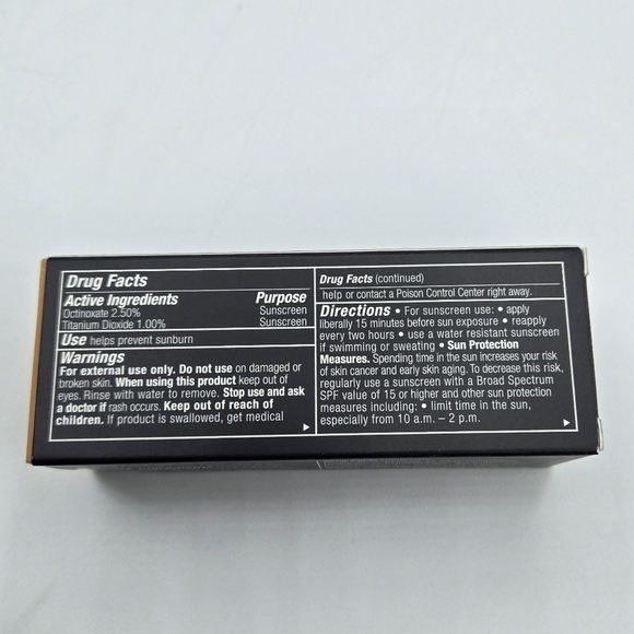 MAC C5 Studio Fix Fluid SPF 15 Foundation - Picture 11 of 13